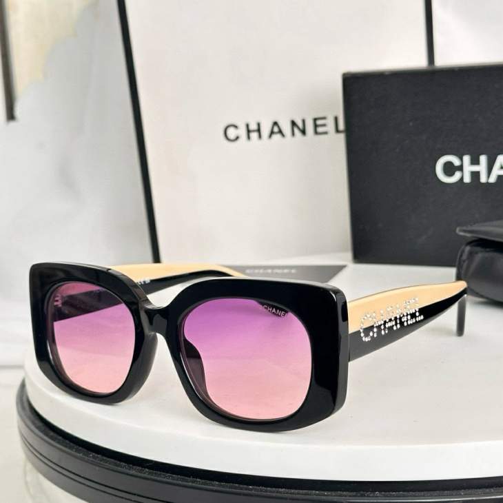 Picture of Chanel Sunglasses _SKUfw79480321fw